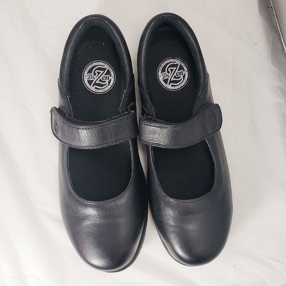 Dr Zen Therapeutic Shoes - Picture 6 of 10